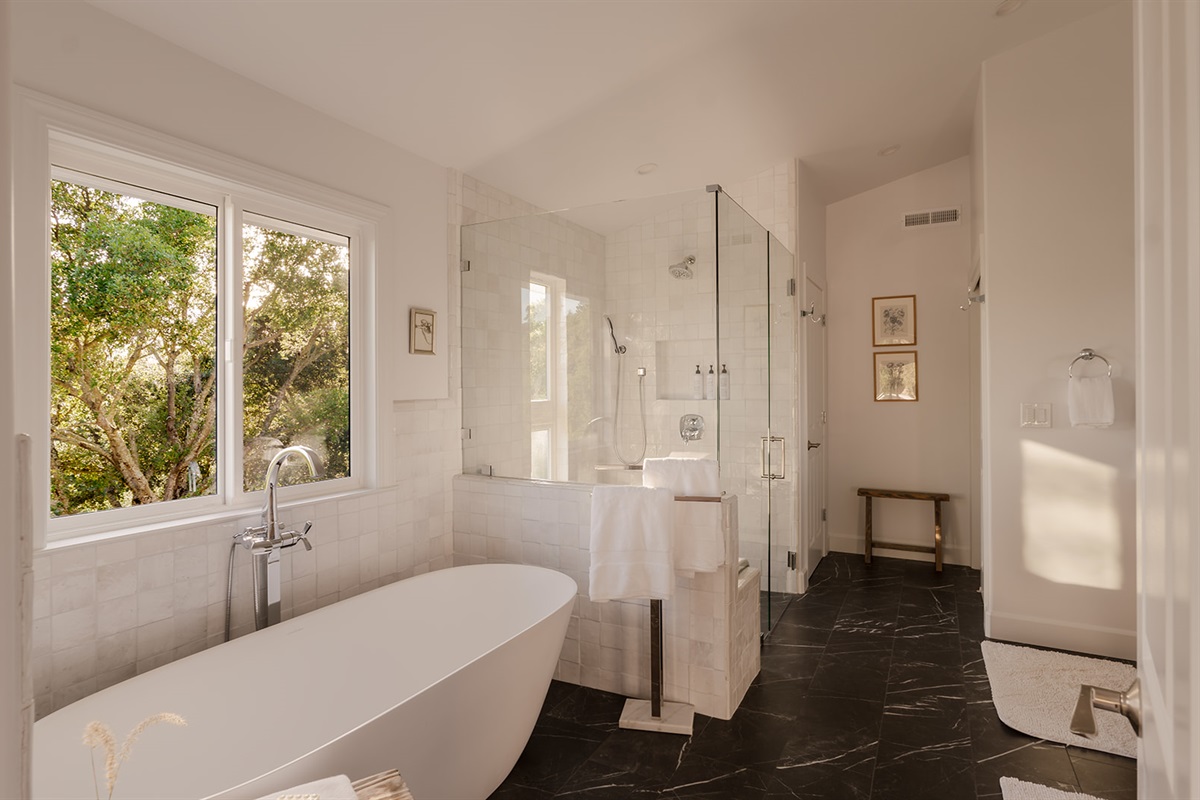 Luxurious and Relaxing Primary Suite Bath