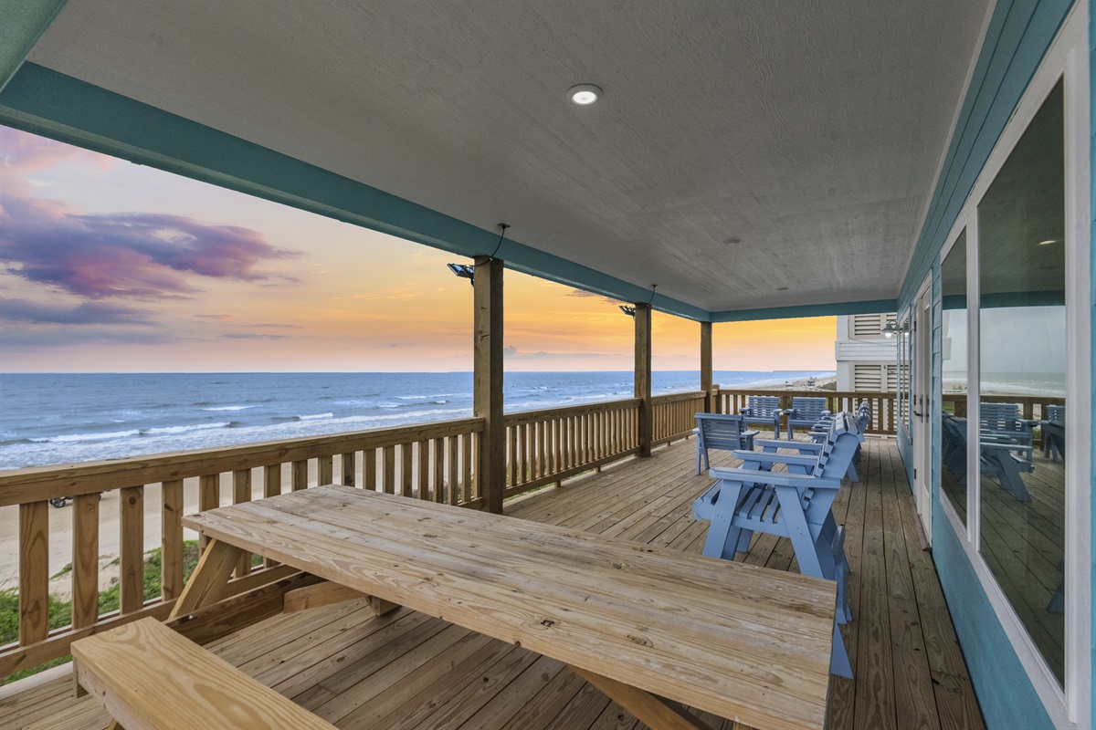 a6a52152bad4437d804d24615c3bcec2 Large | Beachhouse | Texas | TX | Vacation Homes | Galveston | Crystal Beach | Kokomo | Breezy Days | Beachfront Elegance | Sunrise Serenity | Southern Sands Property Management, LLC