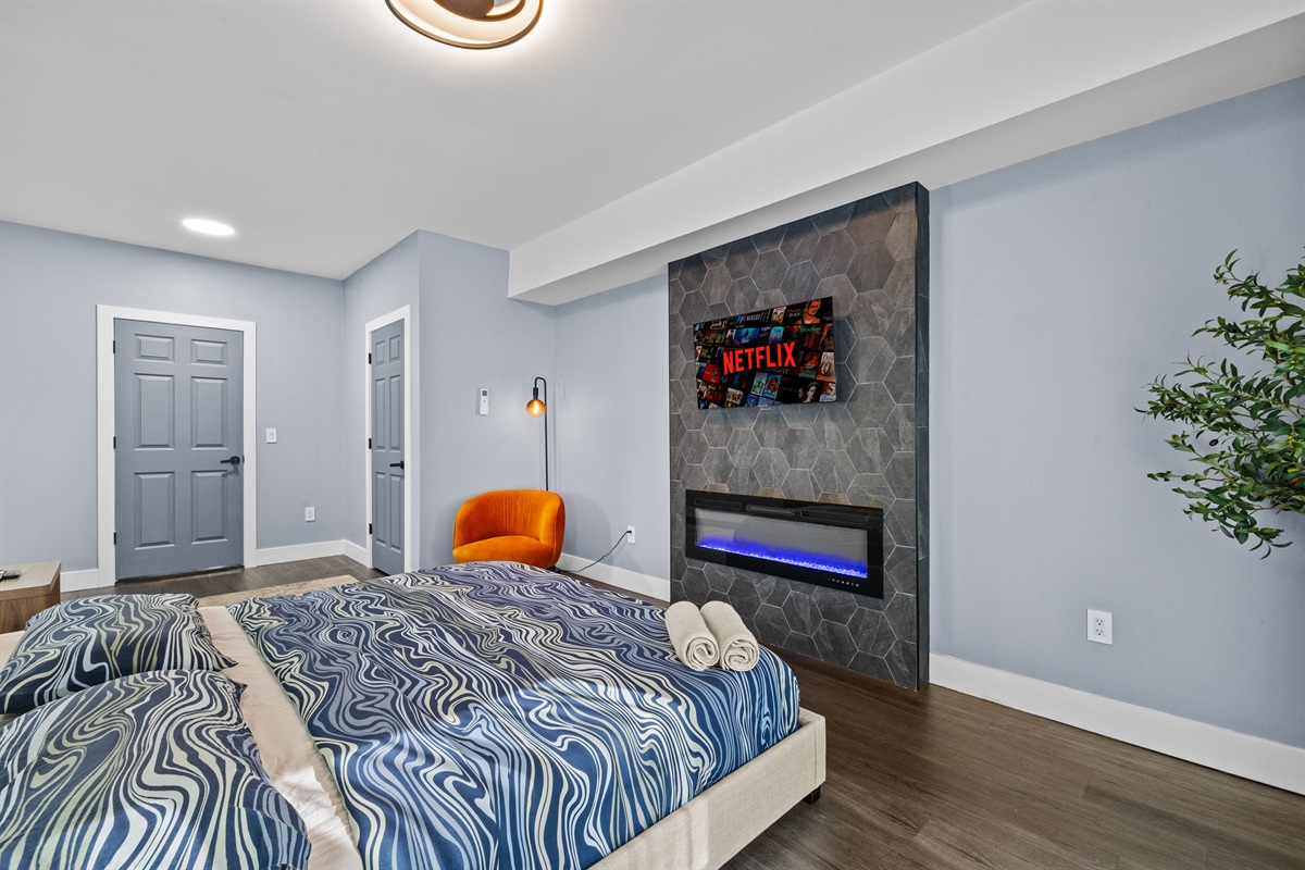 Large and sunny bedroom