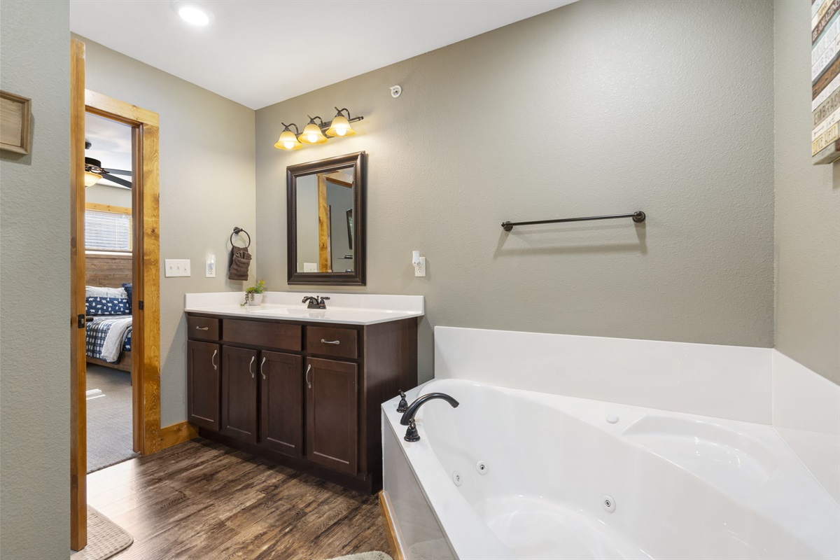 King bed #4 enuite bath