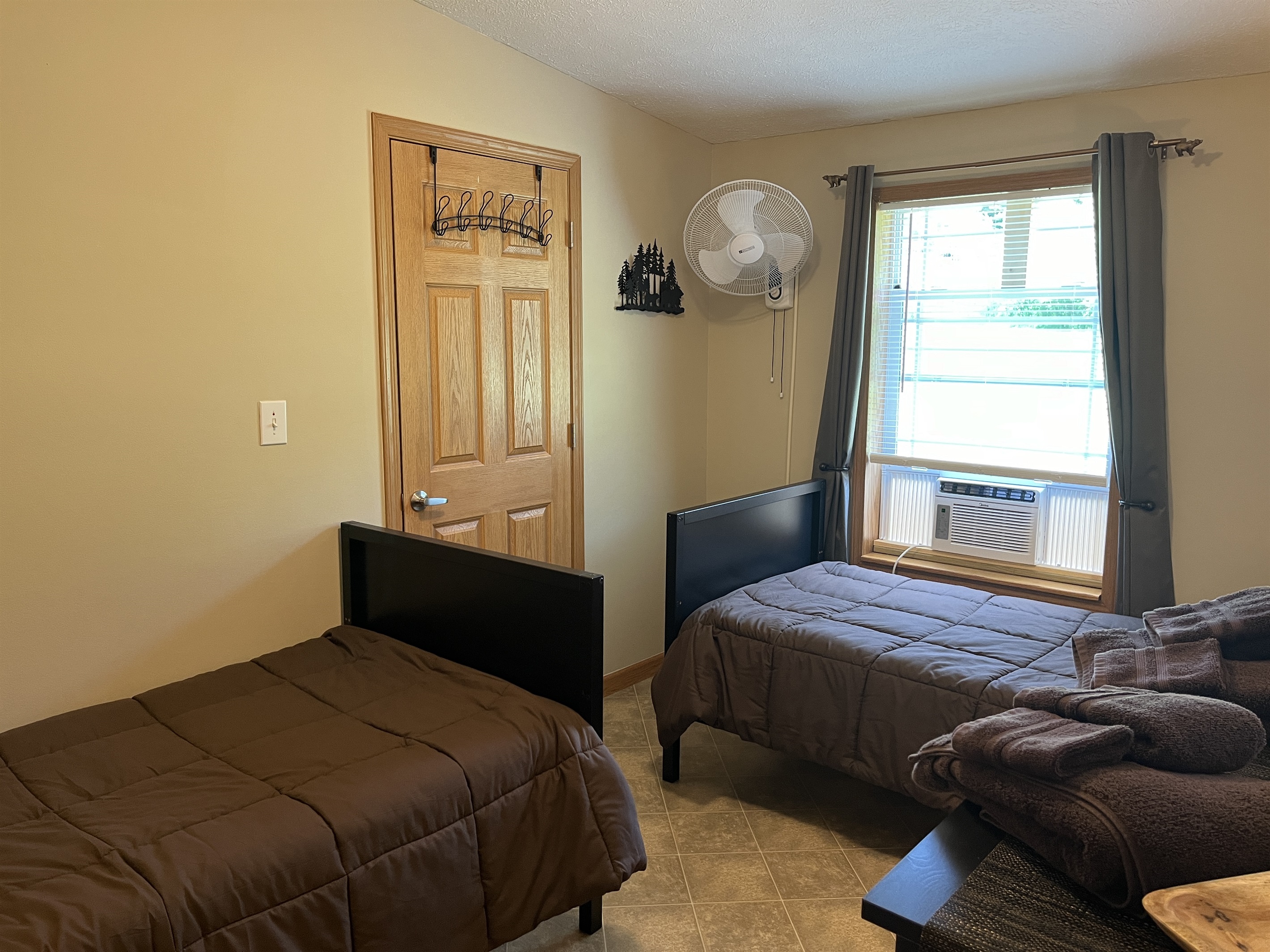 Bedroom #3 with two twins