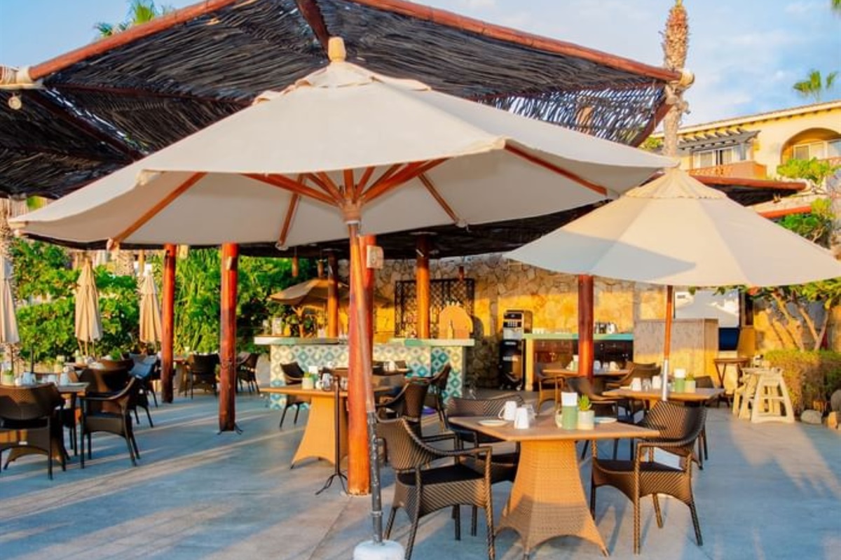 Outdoor Dining at Hacienda Del Mar Cabo, Vacation Travel Exclusives