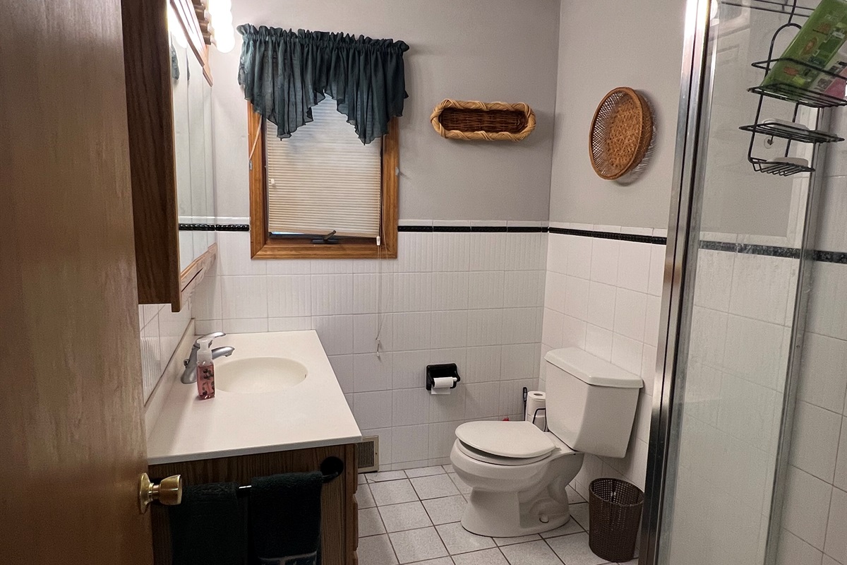 First floor guest shower bath