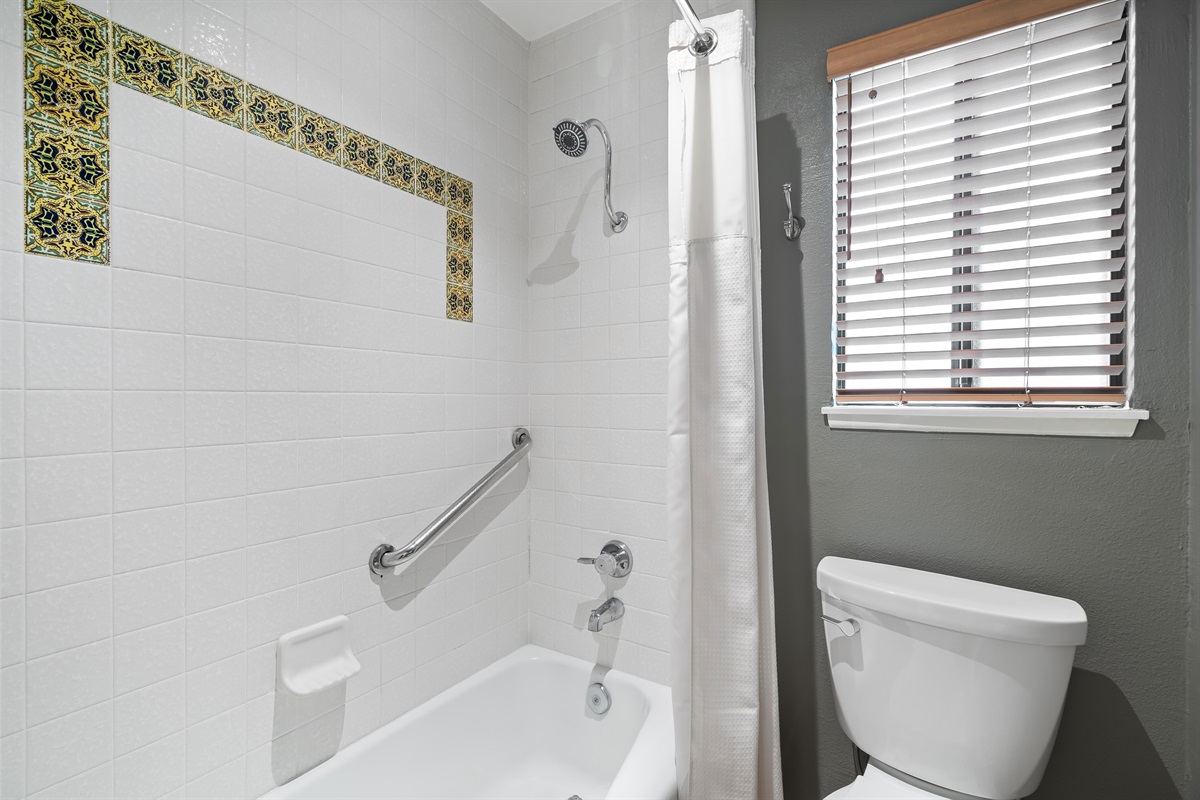 guest bath with tub