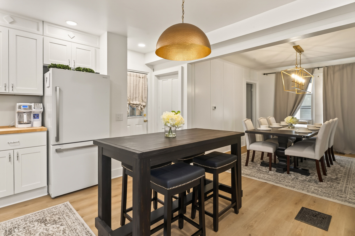 Kitchen island with four stools