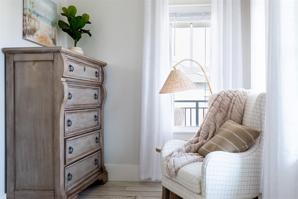 2nd Floor Onsuite Primary Bedroom with King Bed