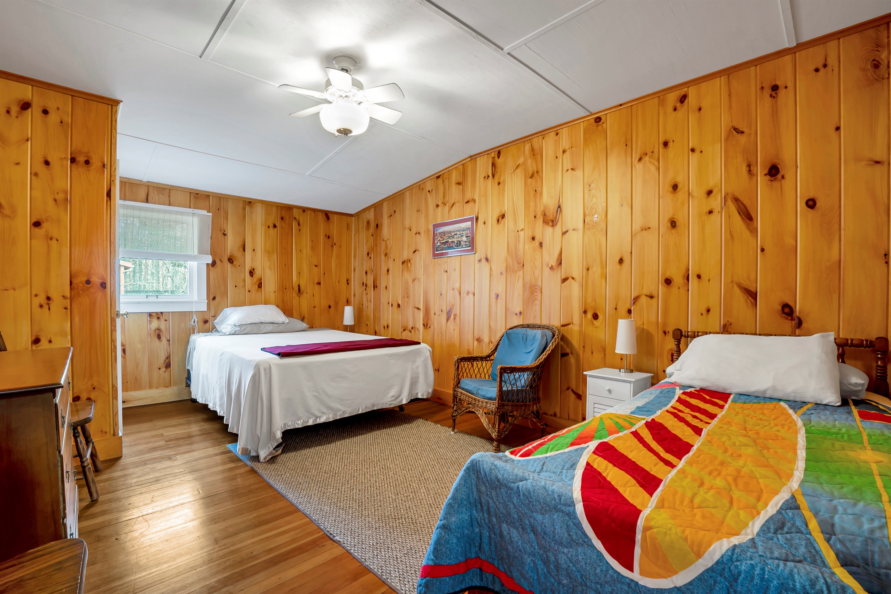 Queen bed with trundle