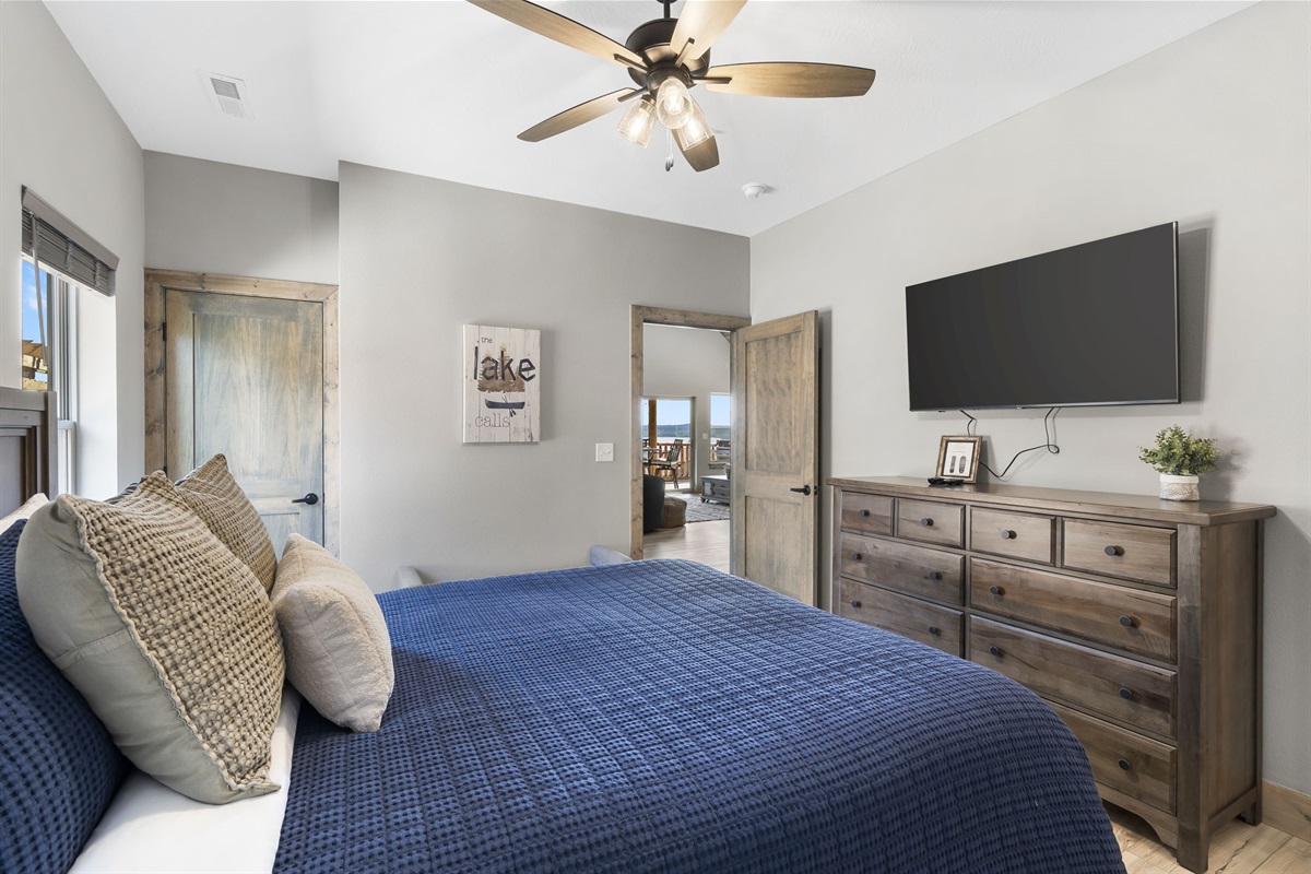 Queen bedroom #1