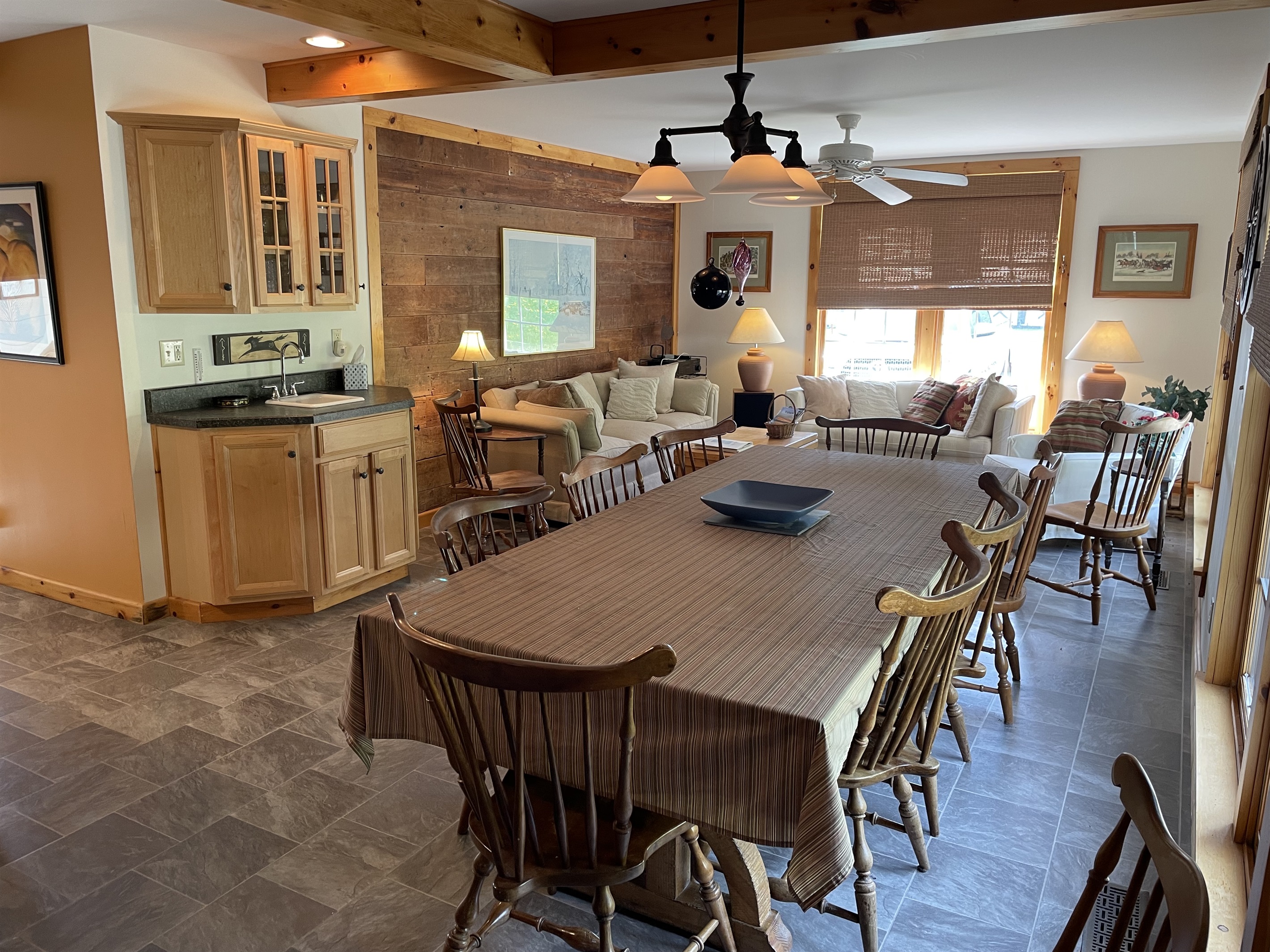 Eat-in kitchen and seating area