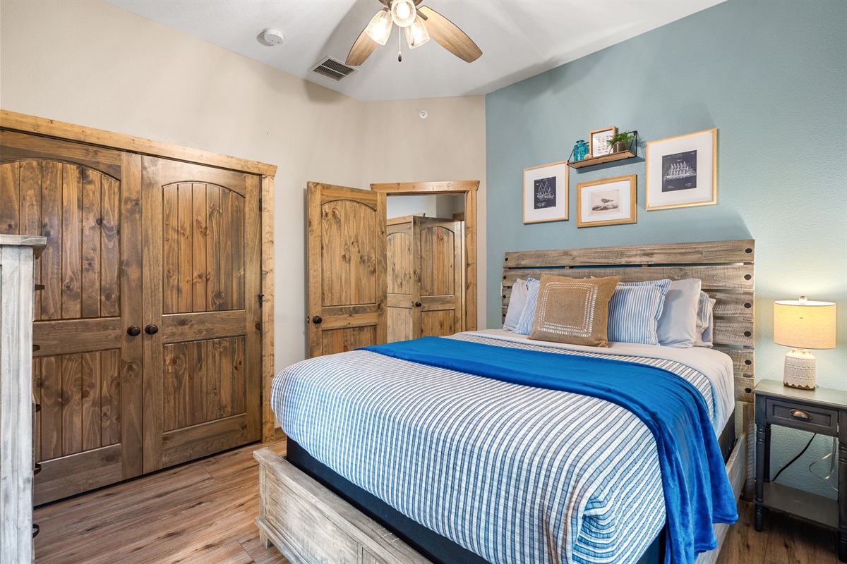 Queen bedroom downstairs