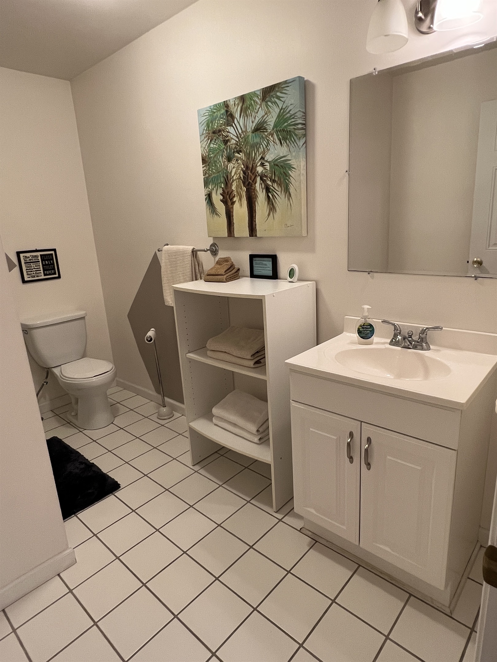 The Federal House Apartment 2, 2nd floor hallway bathroom.