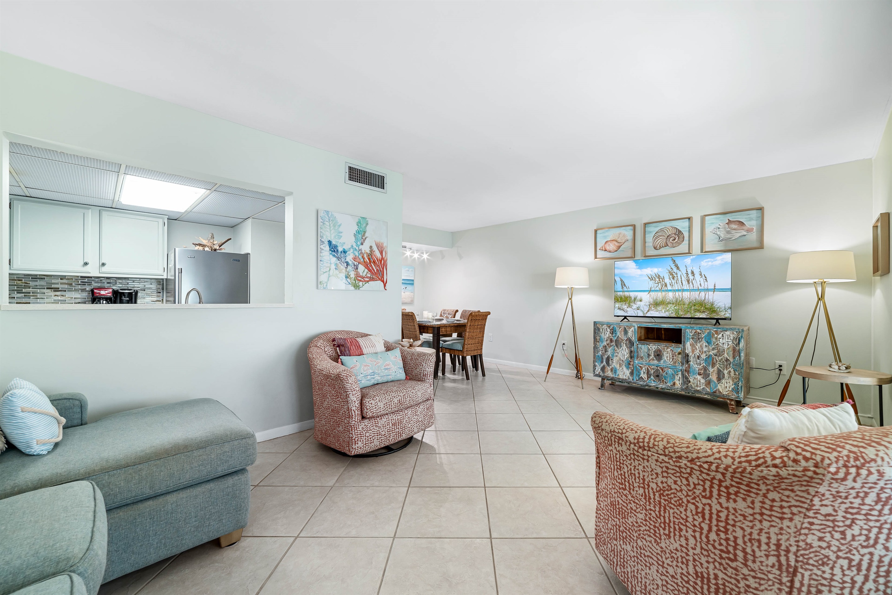 Seamless transition from living space to expansive ocean views, creating a tranquil and inviting atmosphere.