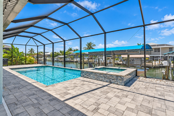 Sunny days by the pool