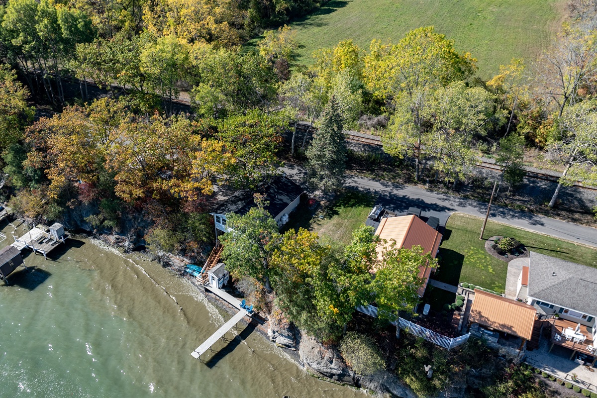 Gorgeous lake view from above — a dream destination for peace, comfort, and connection to nature.