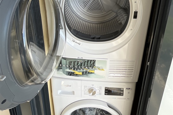 Laundry day made easy at Casa Folimanka! Our washing machine and dryer, equipped with the latest technology, await to refresh your wardrobe. We provide detergents for your convenience. Effortless living meets modern convenience in your luxury retreat. #Lau