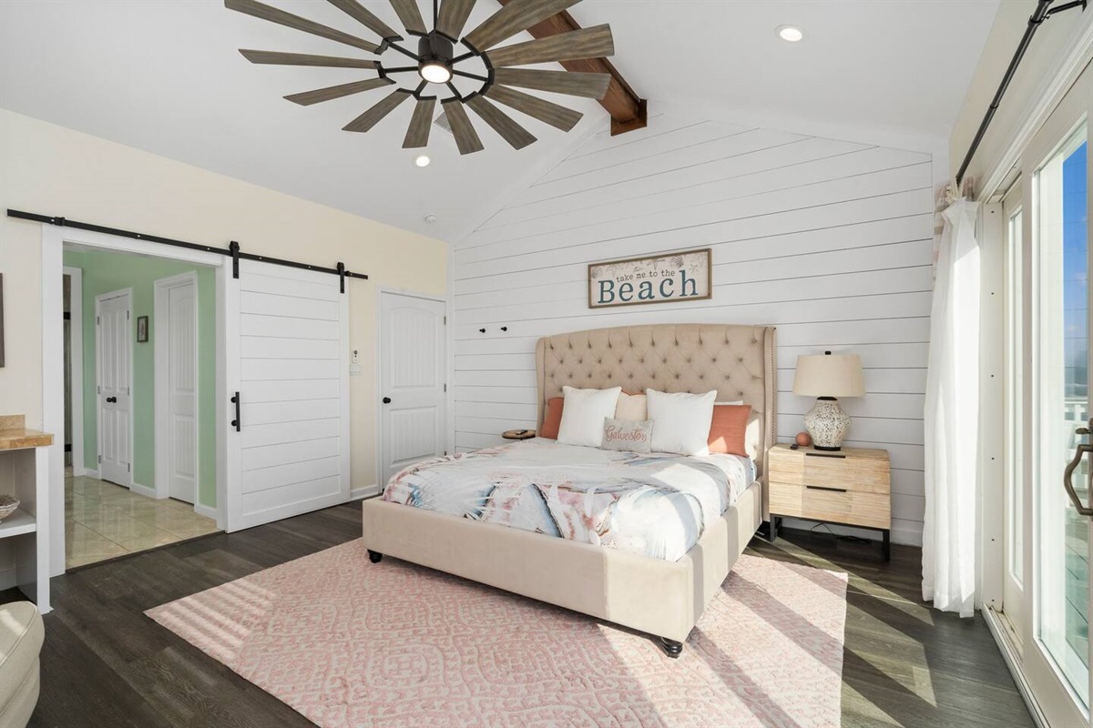 a74a16ba839a43c7a76dc2430b7bf783 Large | Beachhouse | Texas | TX | Vacation Homes | Galveston | Crystal Beach | Kokomo | Breezy Days | Beachfront Elegance | Sunrise Serenity | Southern Sands Property Management, LLC