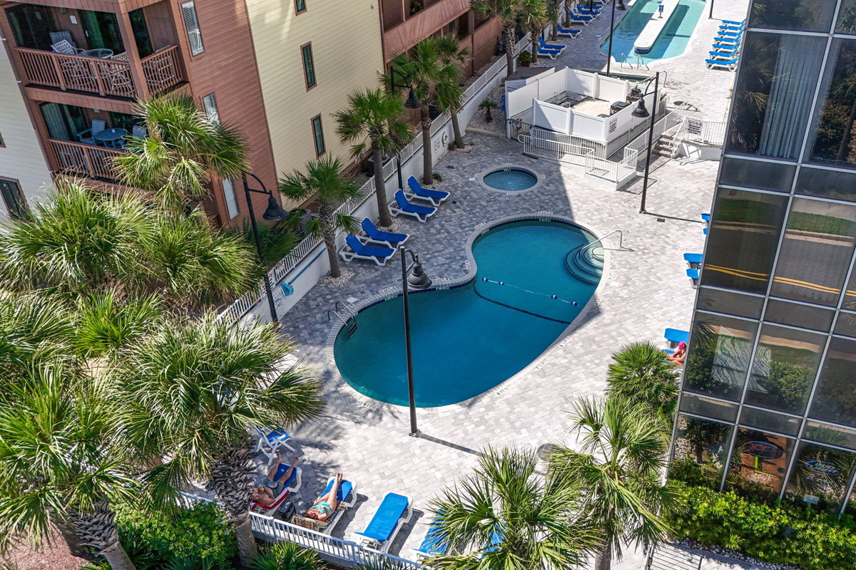 Resort outdoor pool and sun deck