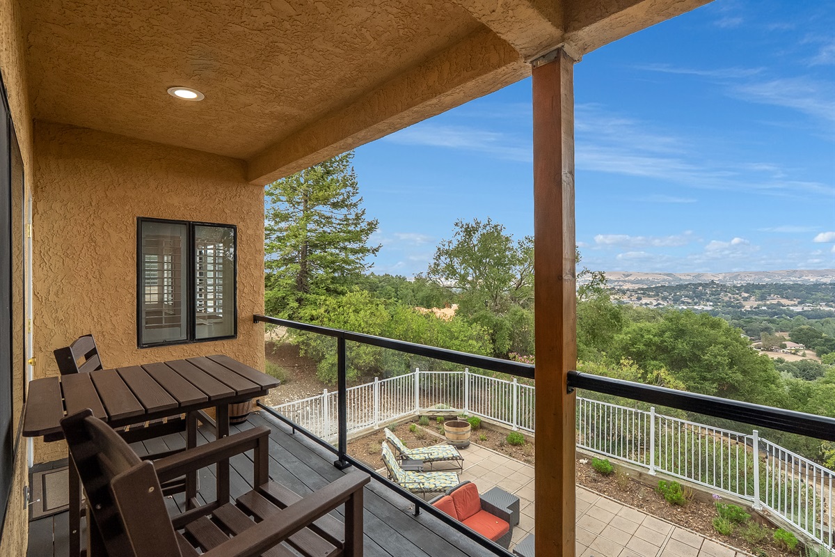 Start your mornings or unwind at sunset on this peaceful balcony, where sweeping valley views and fresh hillside breezes set the perfect backdrop for quiet moments and relaxed conversations.