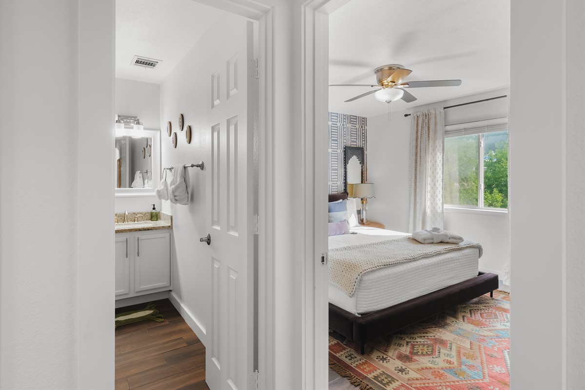 Bedroom 2 - King Bed