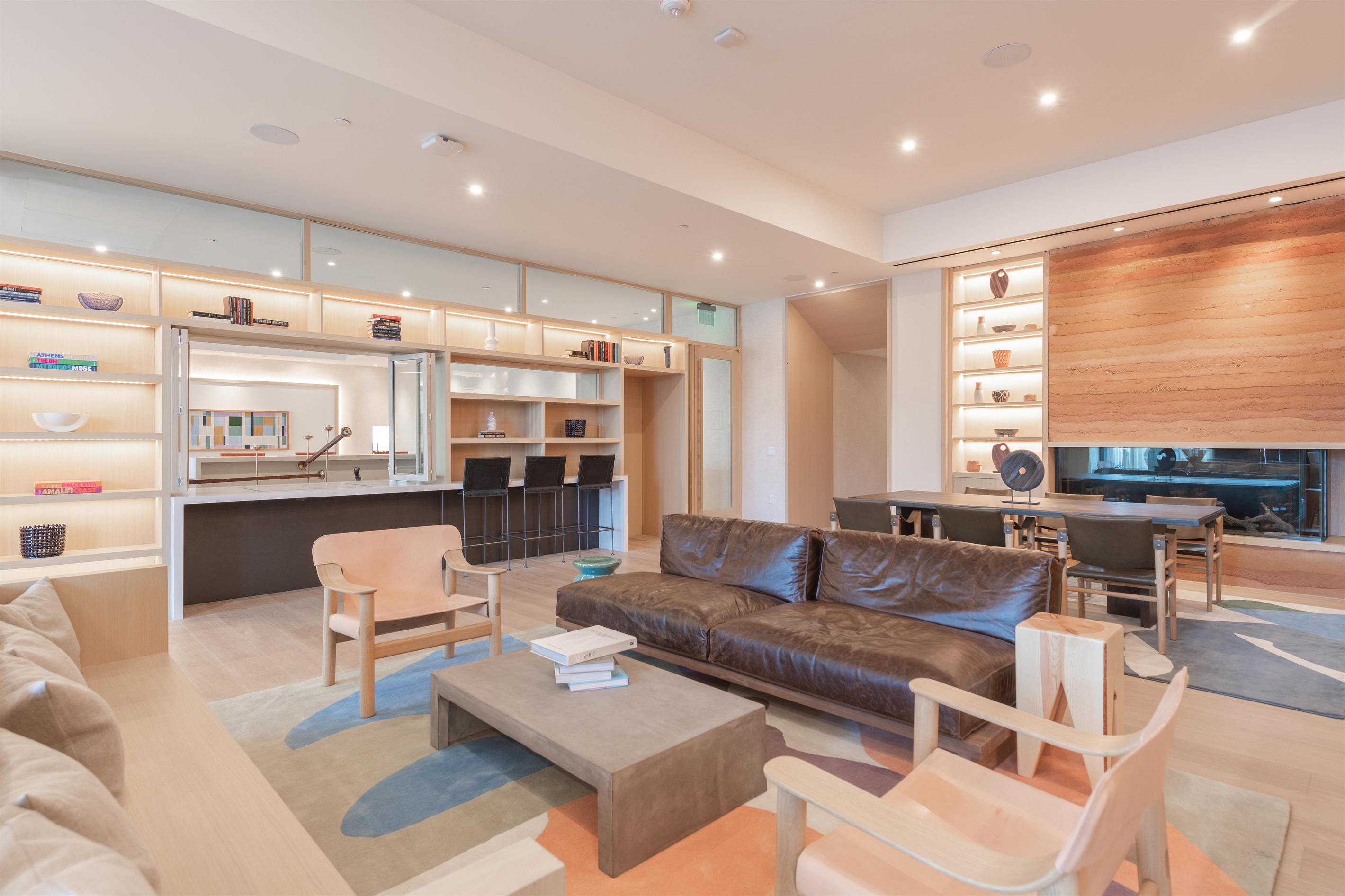 Rising Sun Luxury Condo, Austin TX Roaming Homes Short Term Rentals