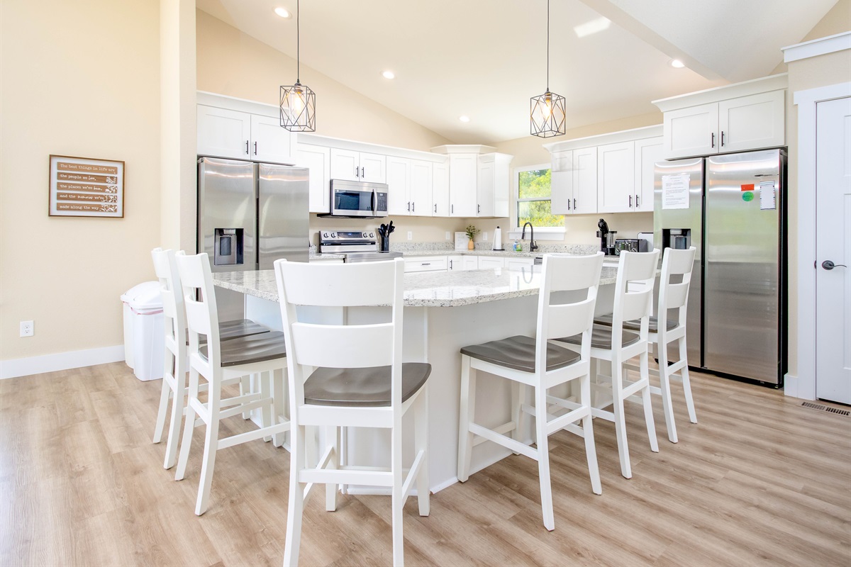 photo of similar dining area