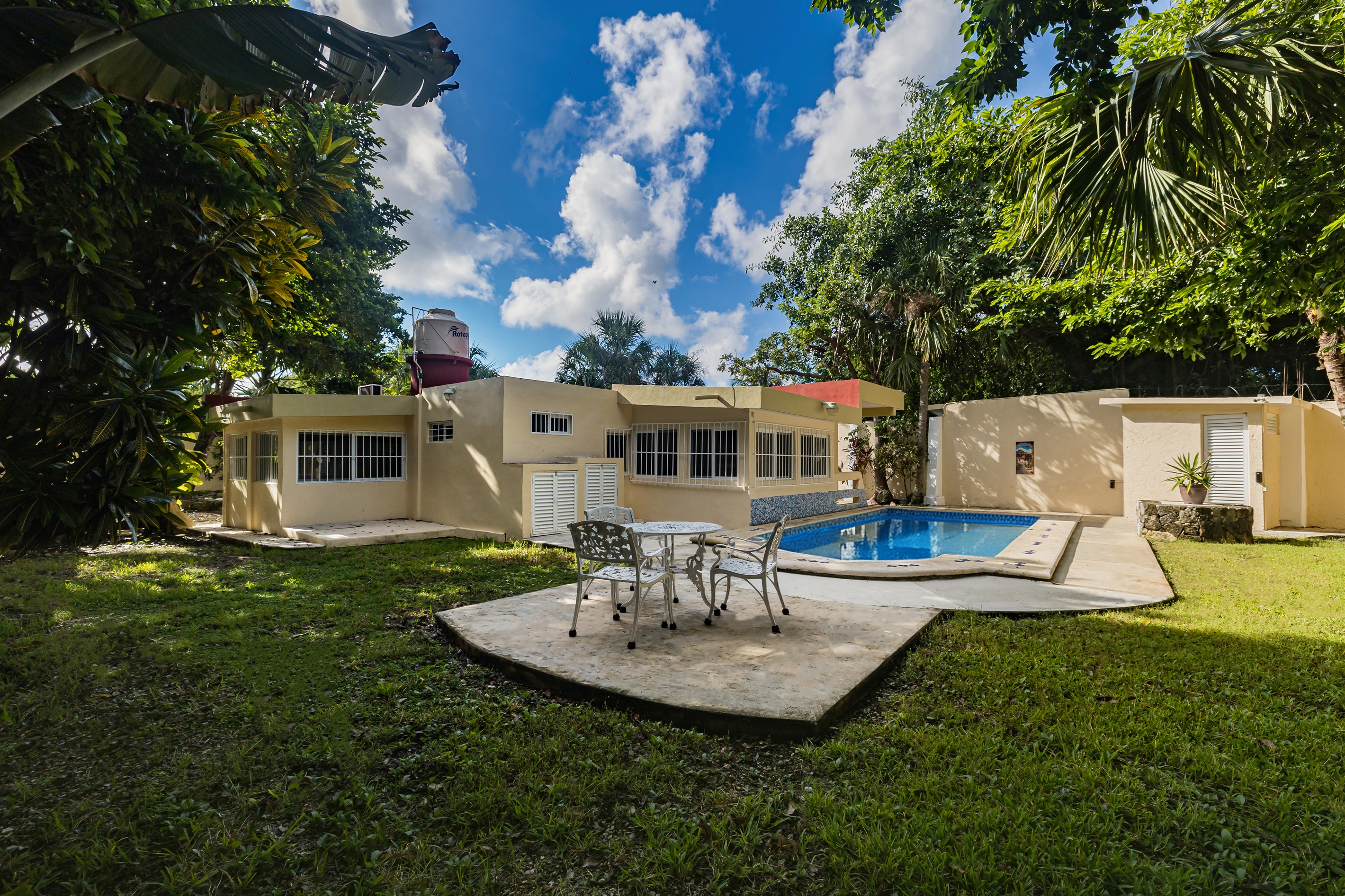 Private Background with Private Pool