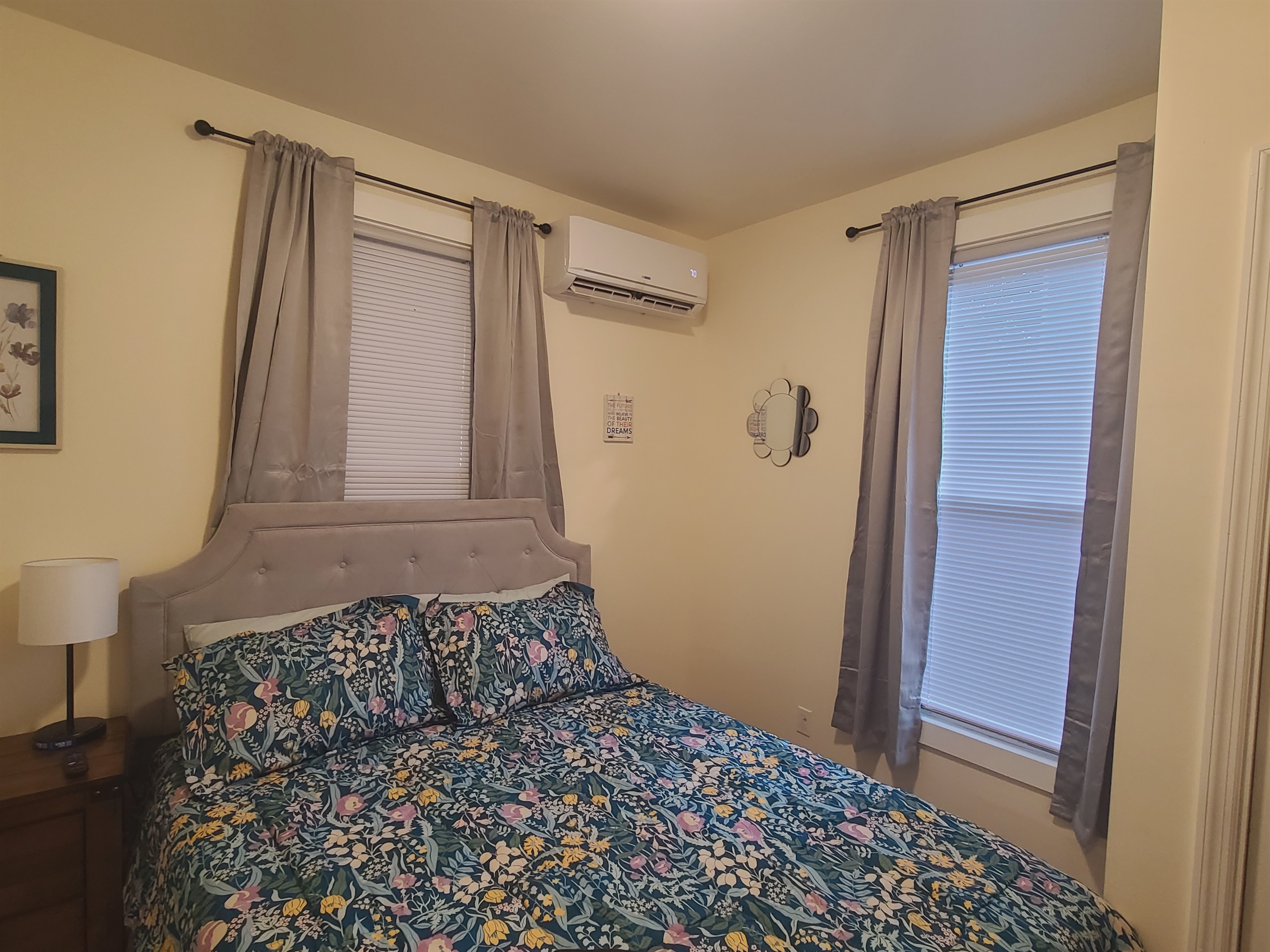 Queen bedroom 2