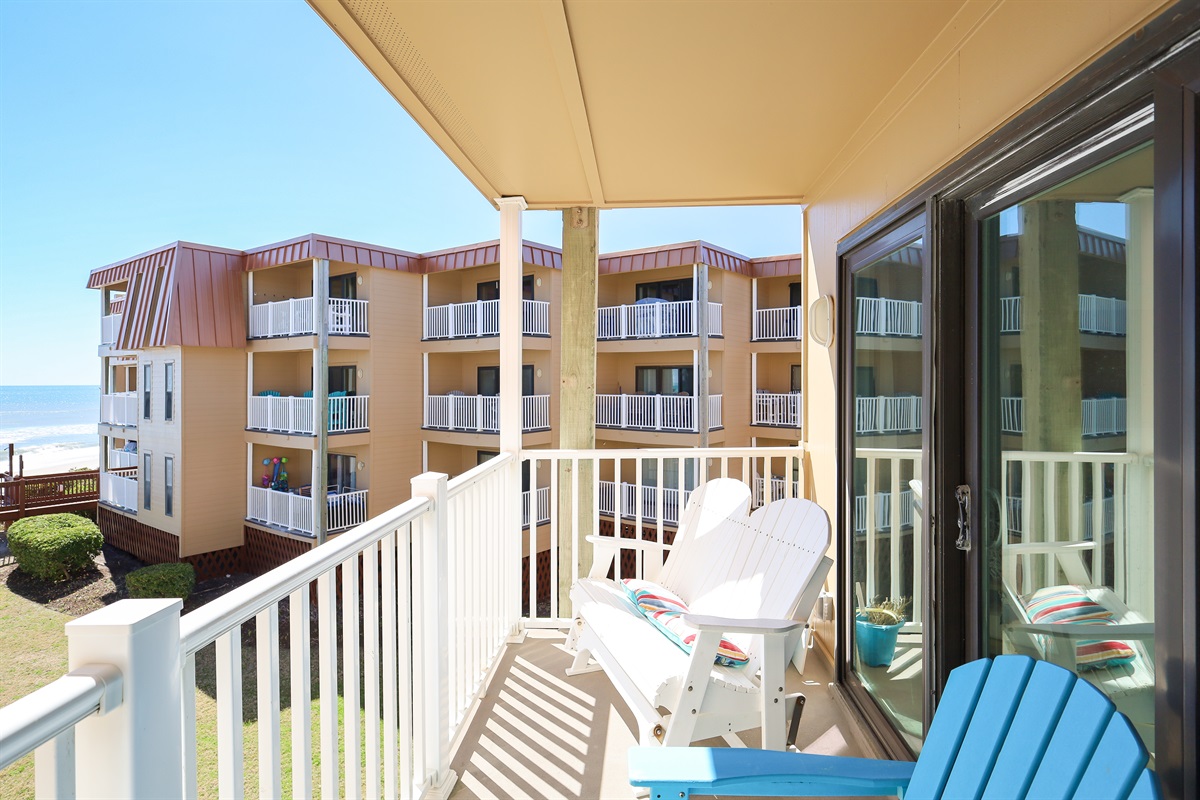 Sit and relax on the balcony!