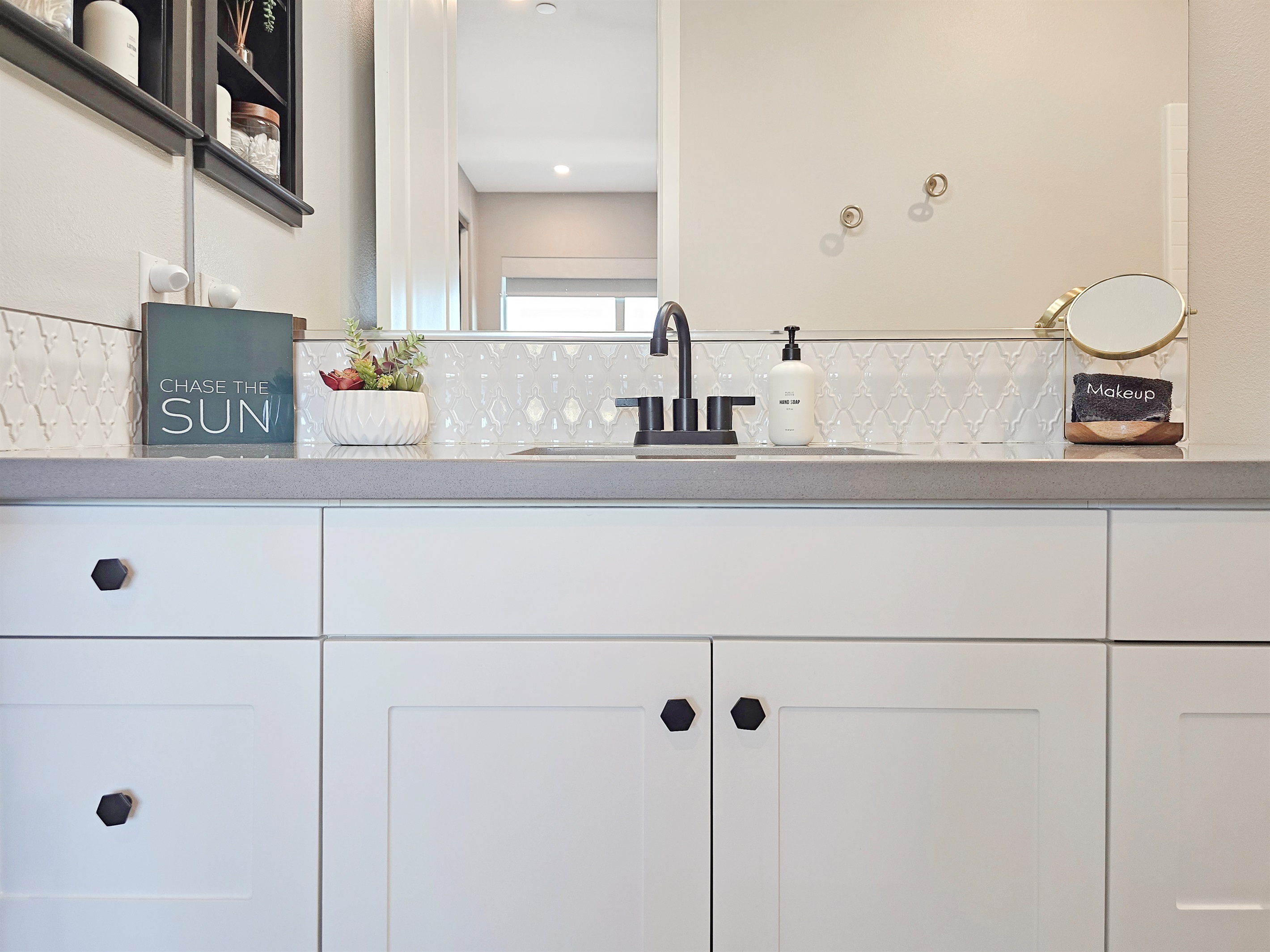 Ensuite bathroom #2