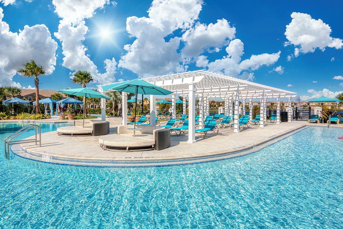 Windsor at Westside Clubhouse Pool