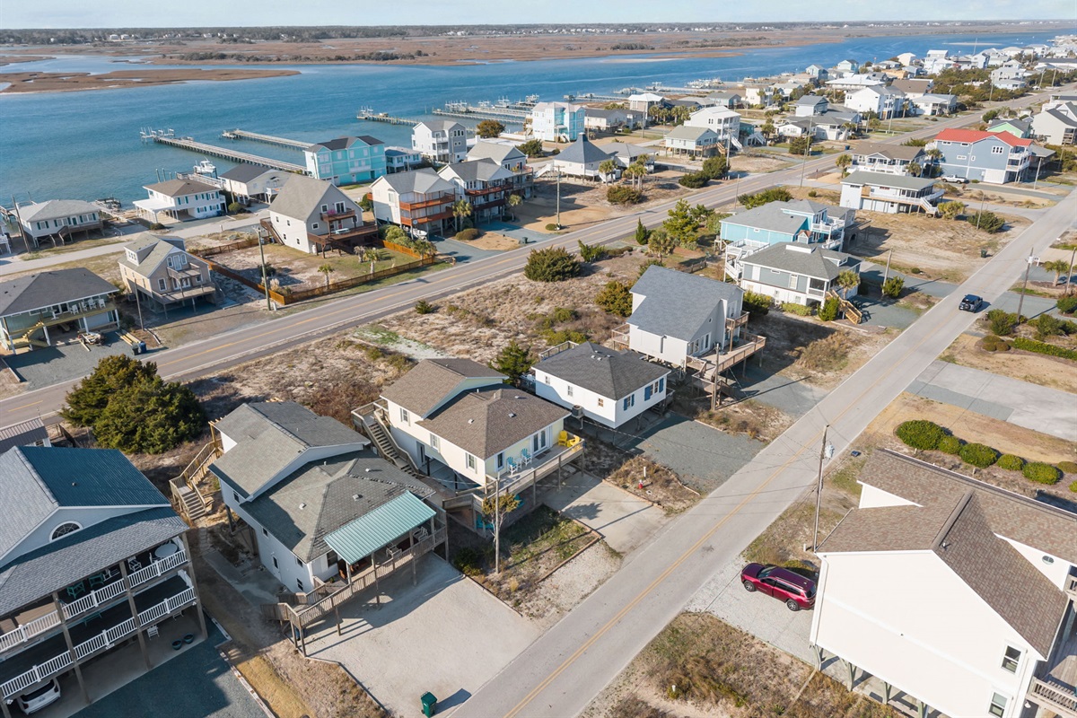 Perfectly positioned between ocean waves and calm sound