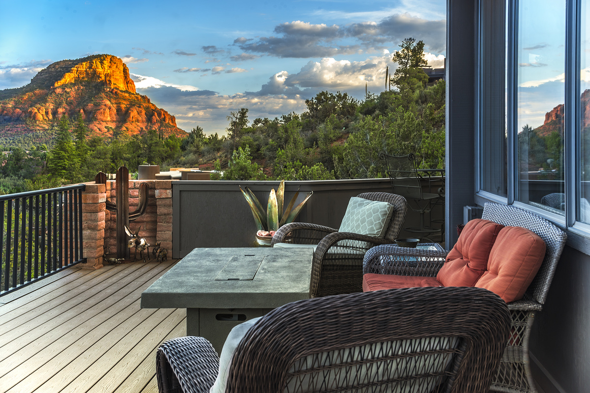 Magnificent Sedona views.  It's worth it just for the deck!