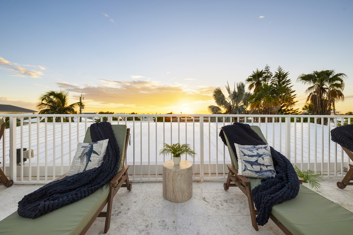 Watch the sun rise, the sun set, star gaze, or sun bathe on the rooftop observation deck.