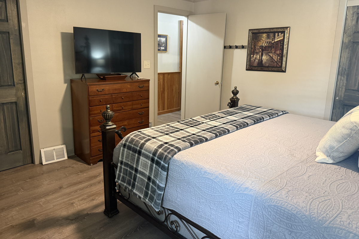 Main level King bedroom