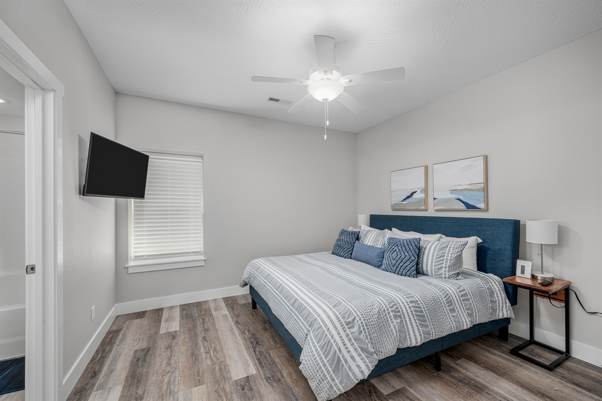 King #4 with attached bath