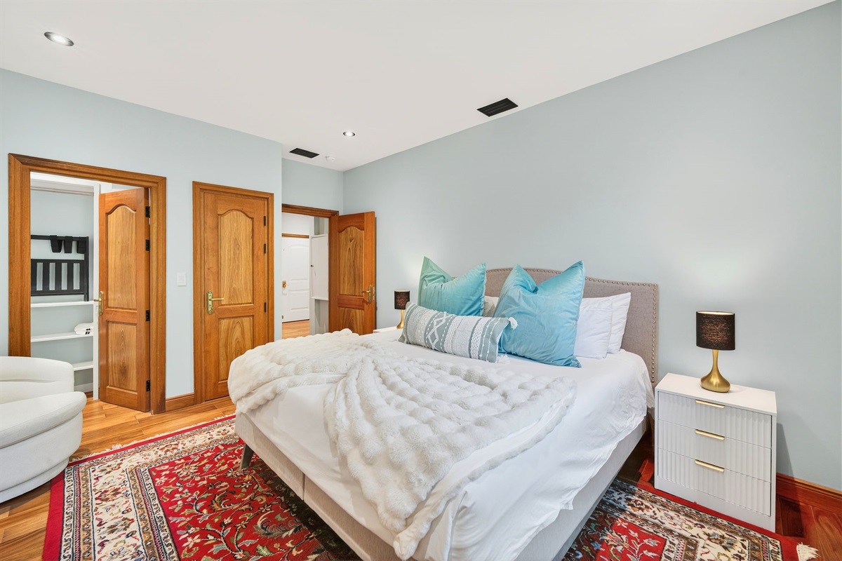 King Suite 5 | Rosewood Retreat | 2605 Palm Blvd, Isle of Palms, SC | IOP Escapes