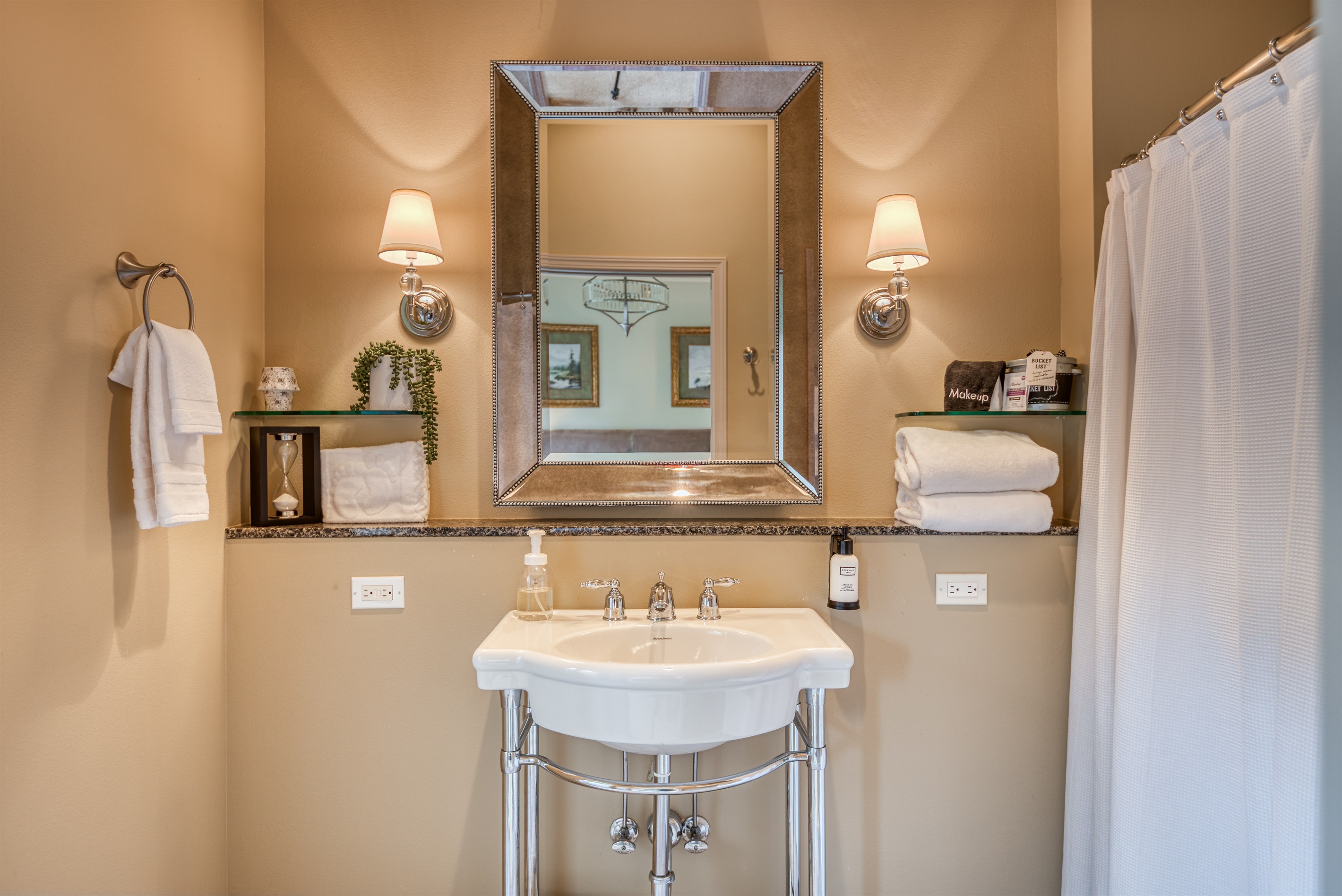 Guest Bedroom Ensuite Bath