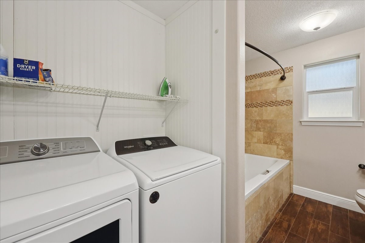 hall bath/laundry