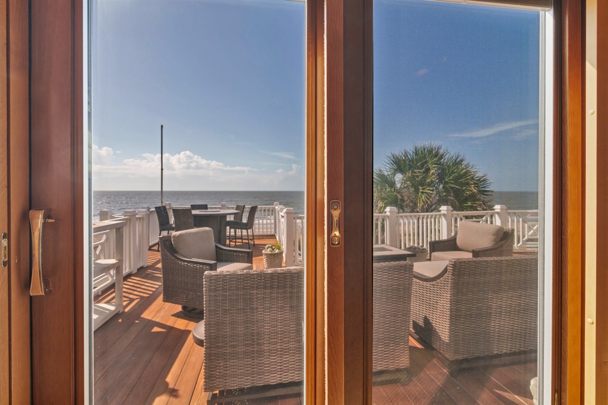 Private Entry onto Main Deck