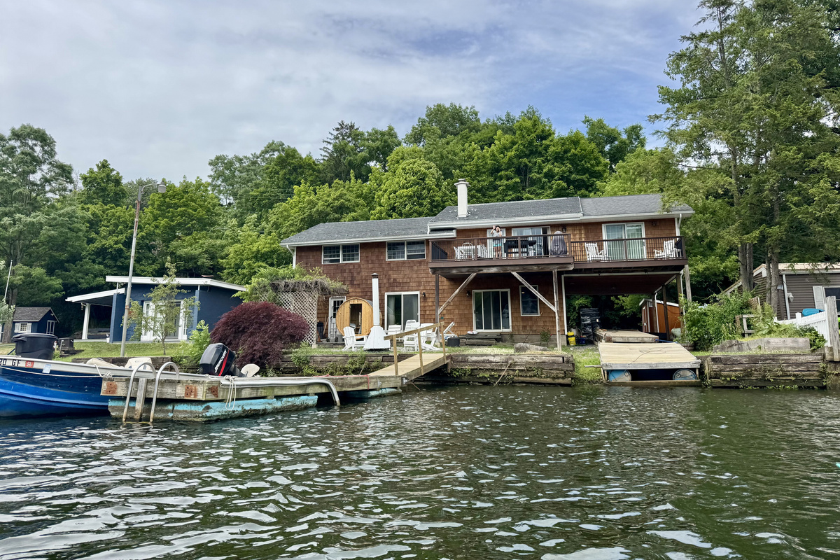 Where mornings start on the water and evenings end by the fire