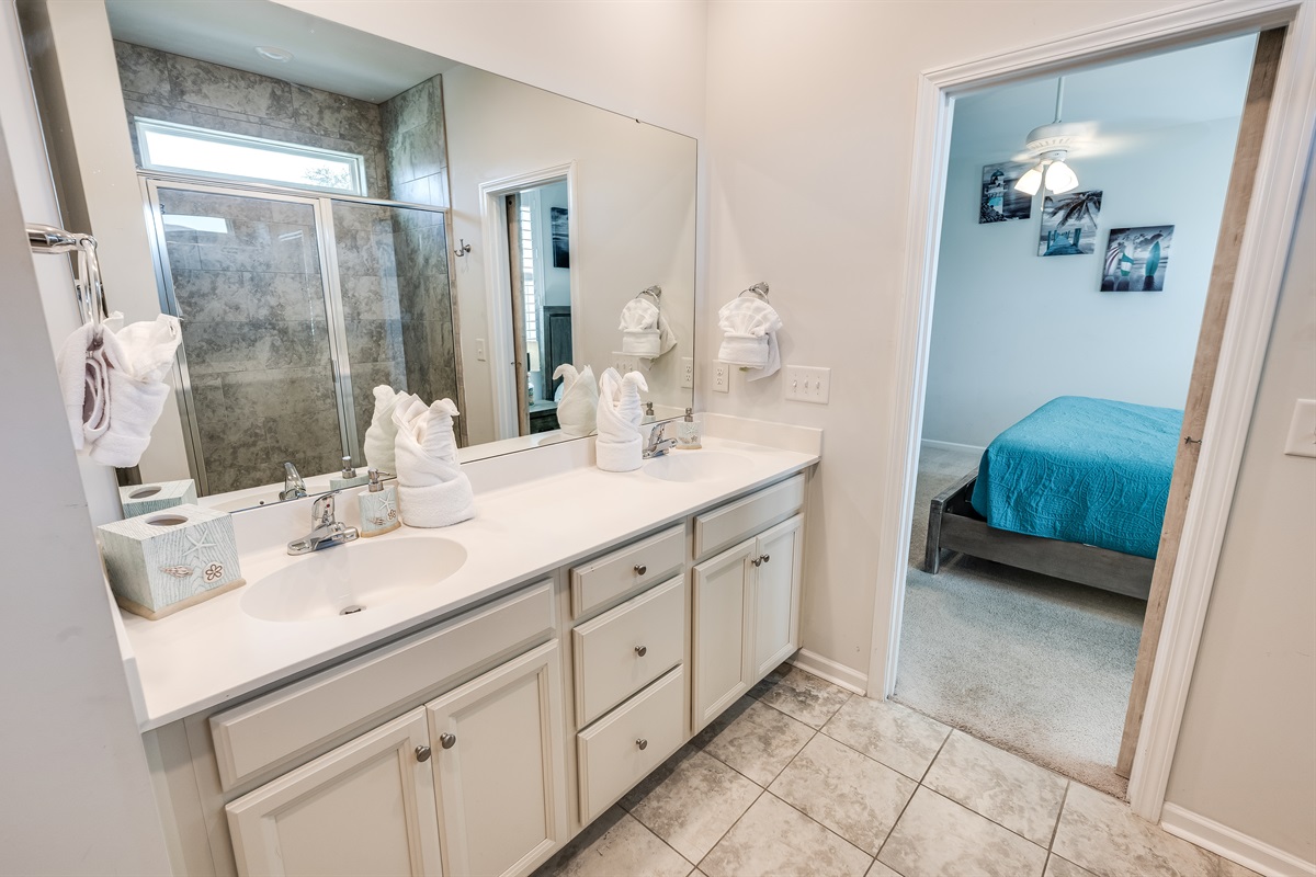 Amazing Private Bathroom