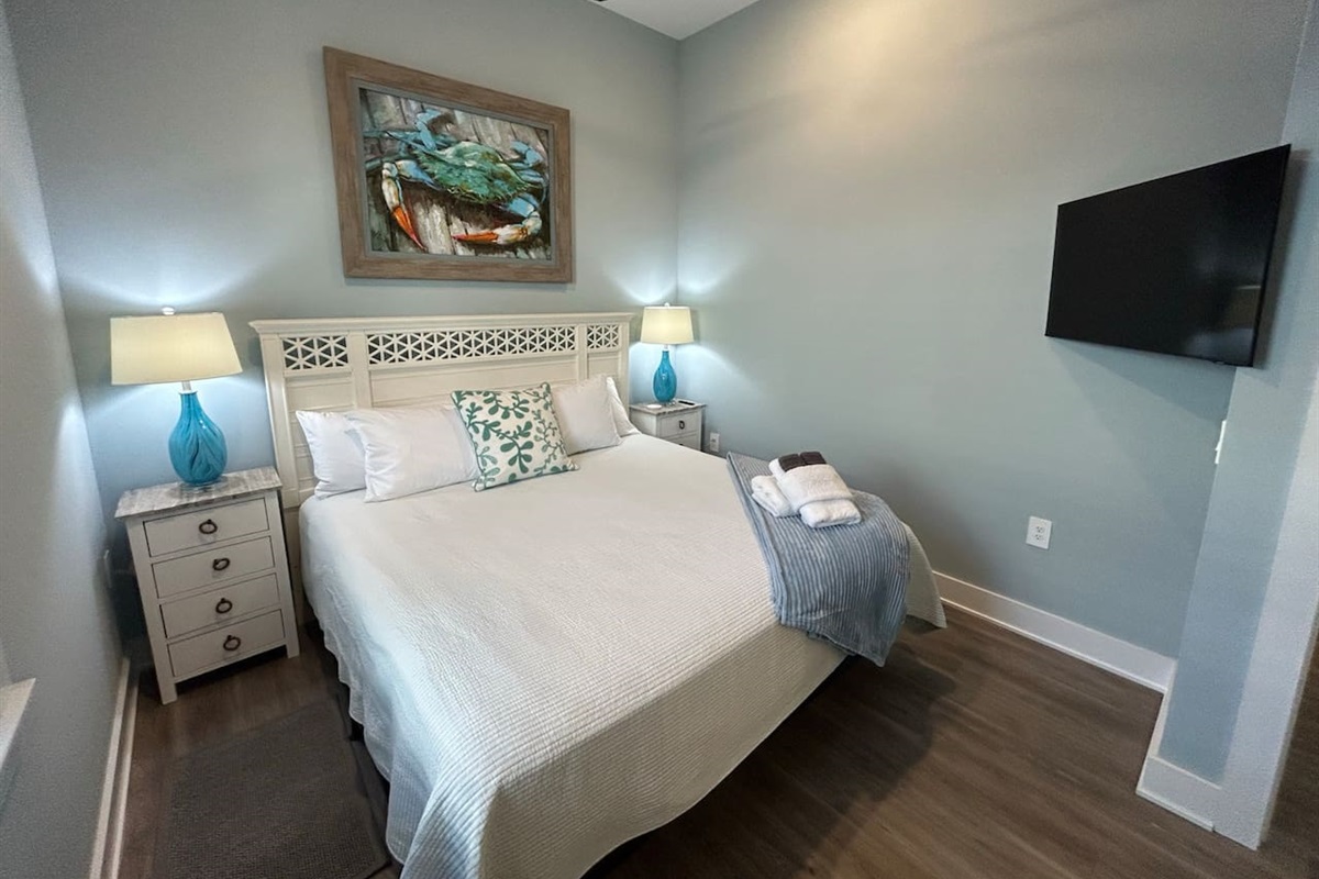 Towels and bed linens included. 