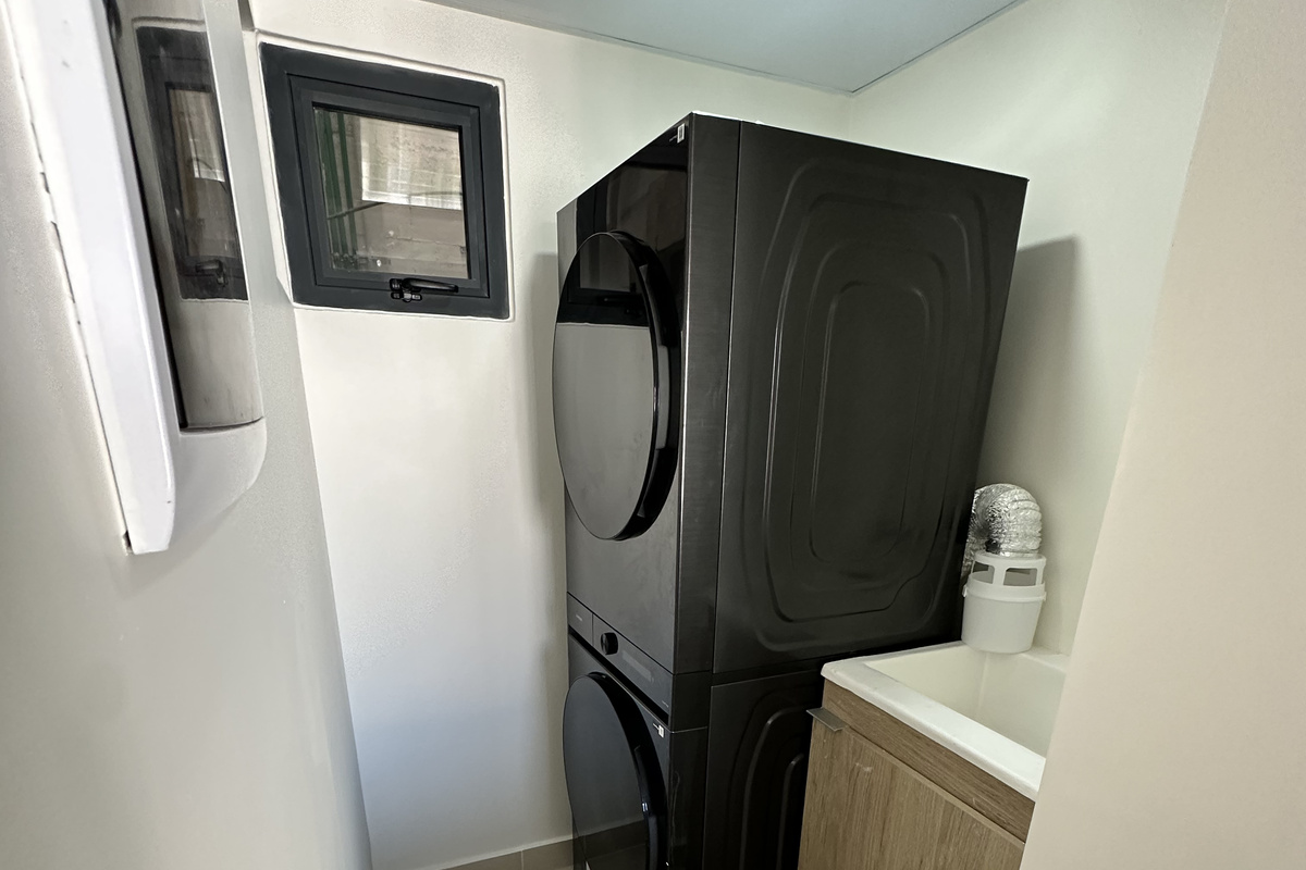 Enjoy the convenience of an in-unit washer and dryer, perfect for longer stays or packing light. 🧺✨