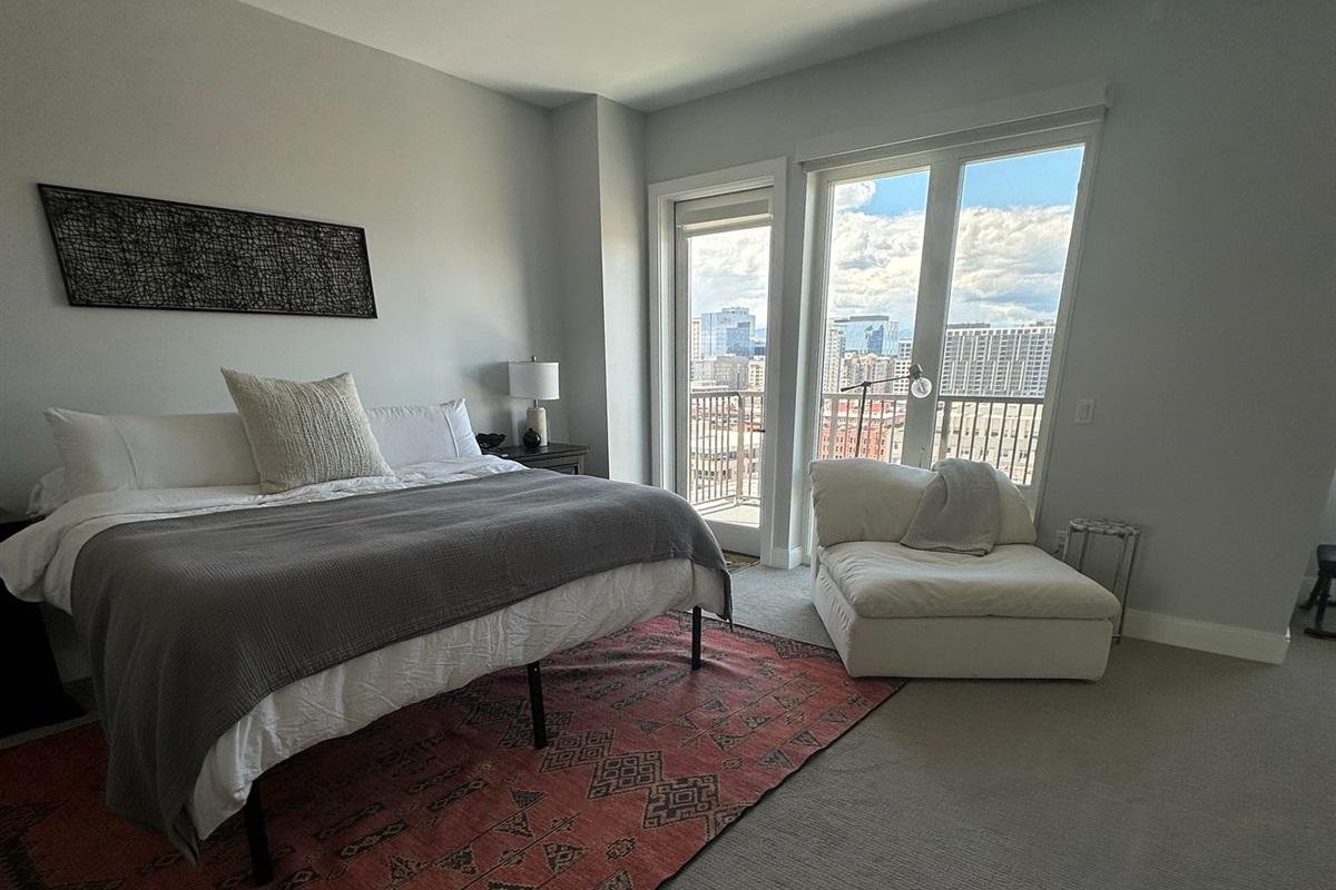 King Size Bed and Seating With an Amazing View