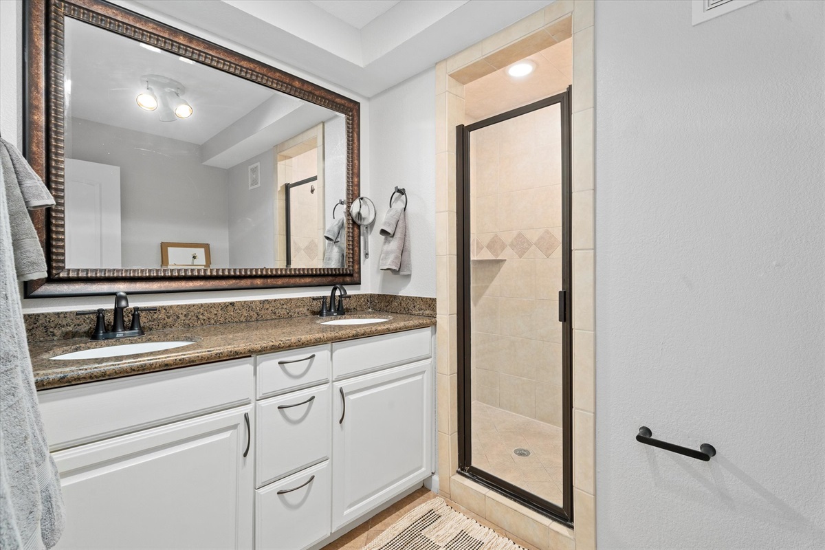 a88e1515f8fd4432b25336936ec18672 Large | Beachhouse | Texas | TX | Vacation Homes | Galveston | Crystal Beach | Kokomo | Breezy Days | Beachfront Elegance | Sunrise Serenity | Southern Sands Property Management, LLC