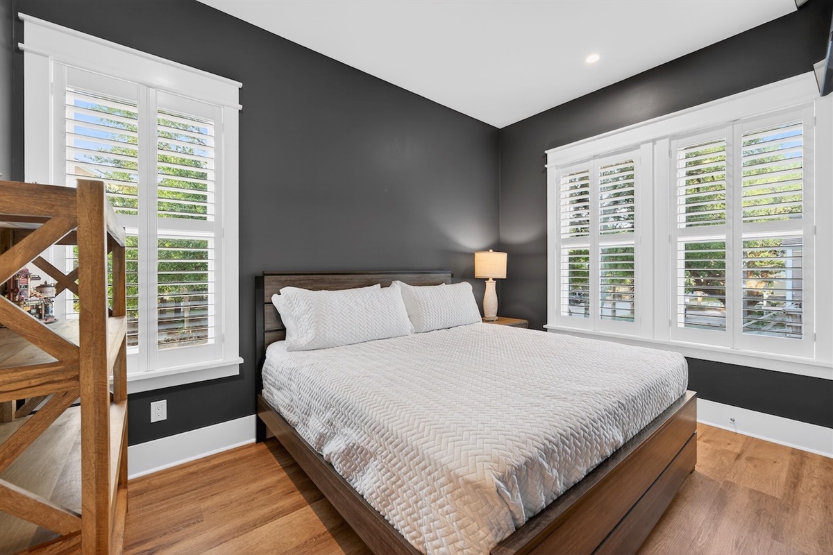 King Room  | Southern Grace | 6 23rd Ave.