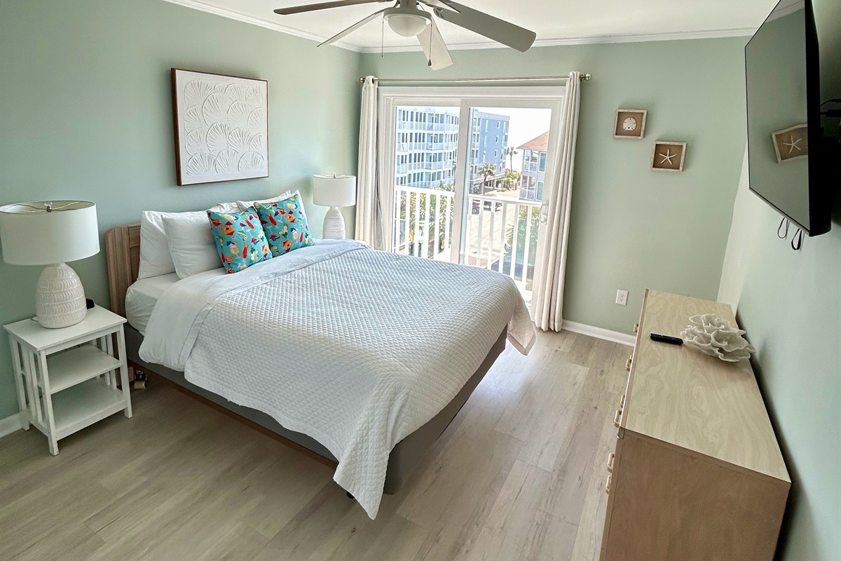 Master Bedroom with Queen Size Bed, sliding glass doors to open for the fresh ocean air.