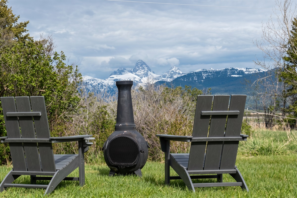 Front row seats to the peaks. No thoughts, just views.
