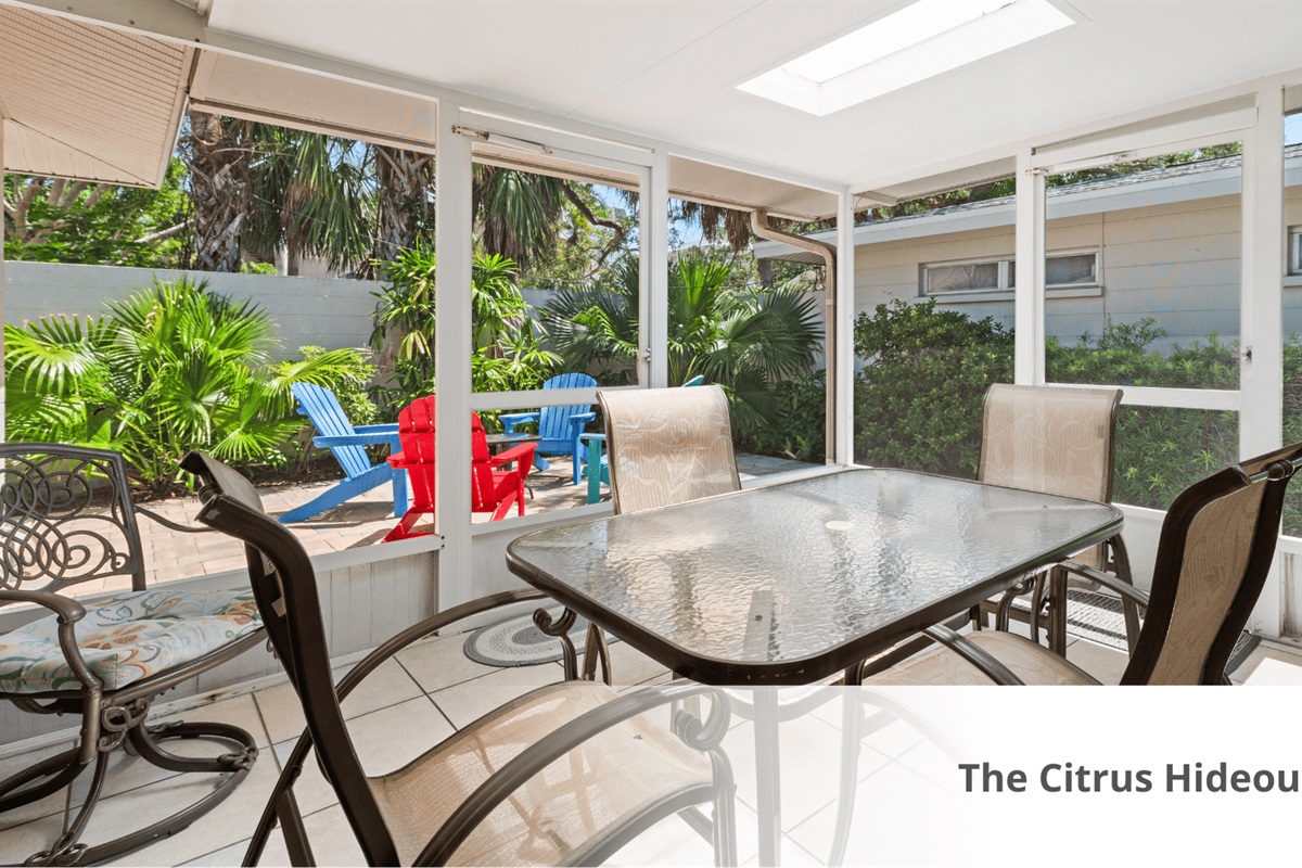 Screened Outdoor Dining Area