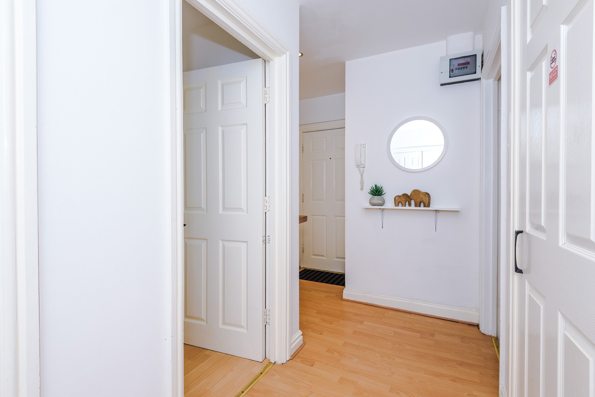 Spacious ground floor apartment